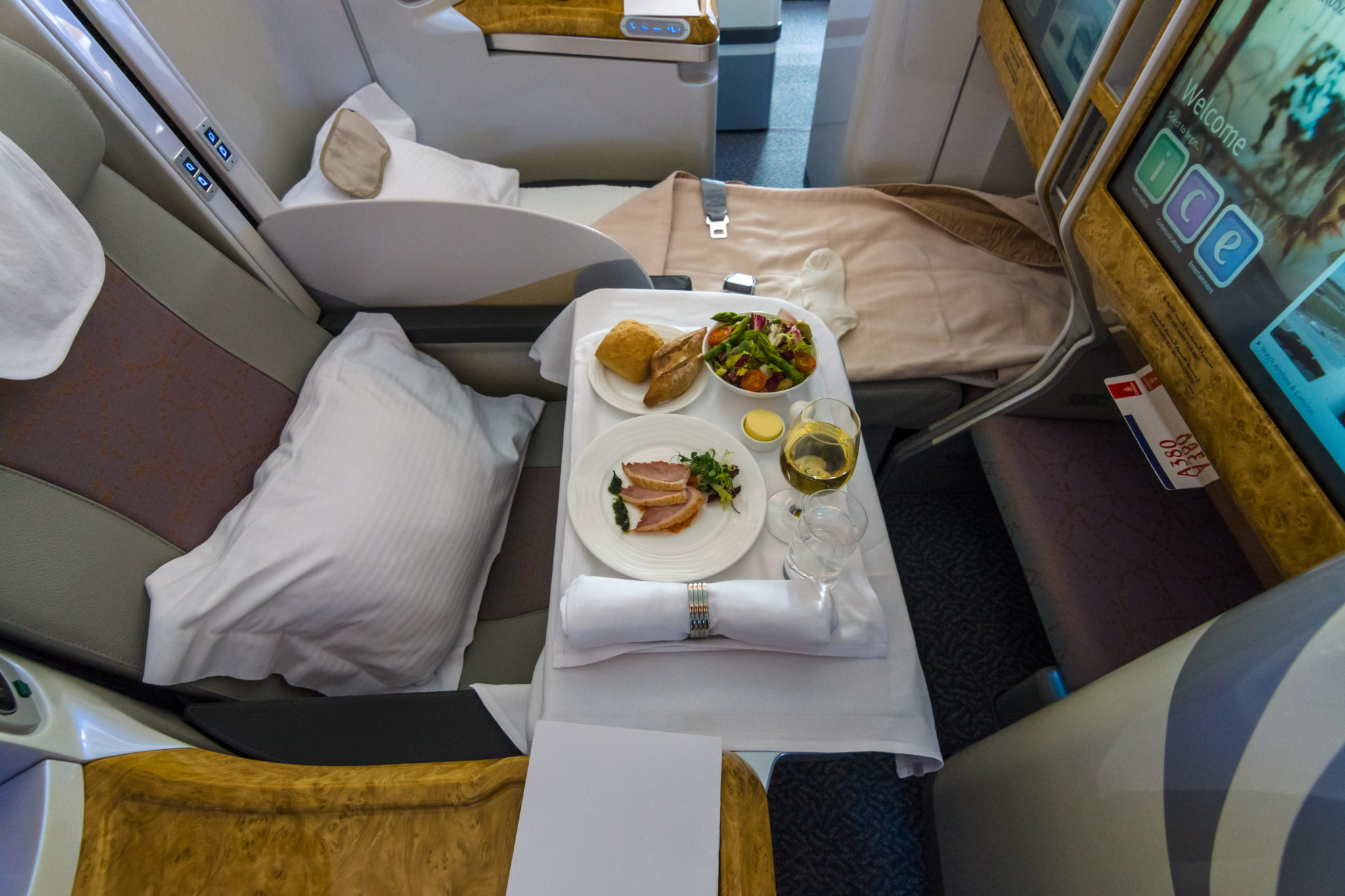 5 Best Business Class Seats For Couples Cook Travel 